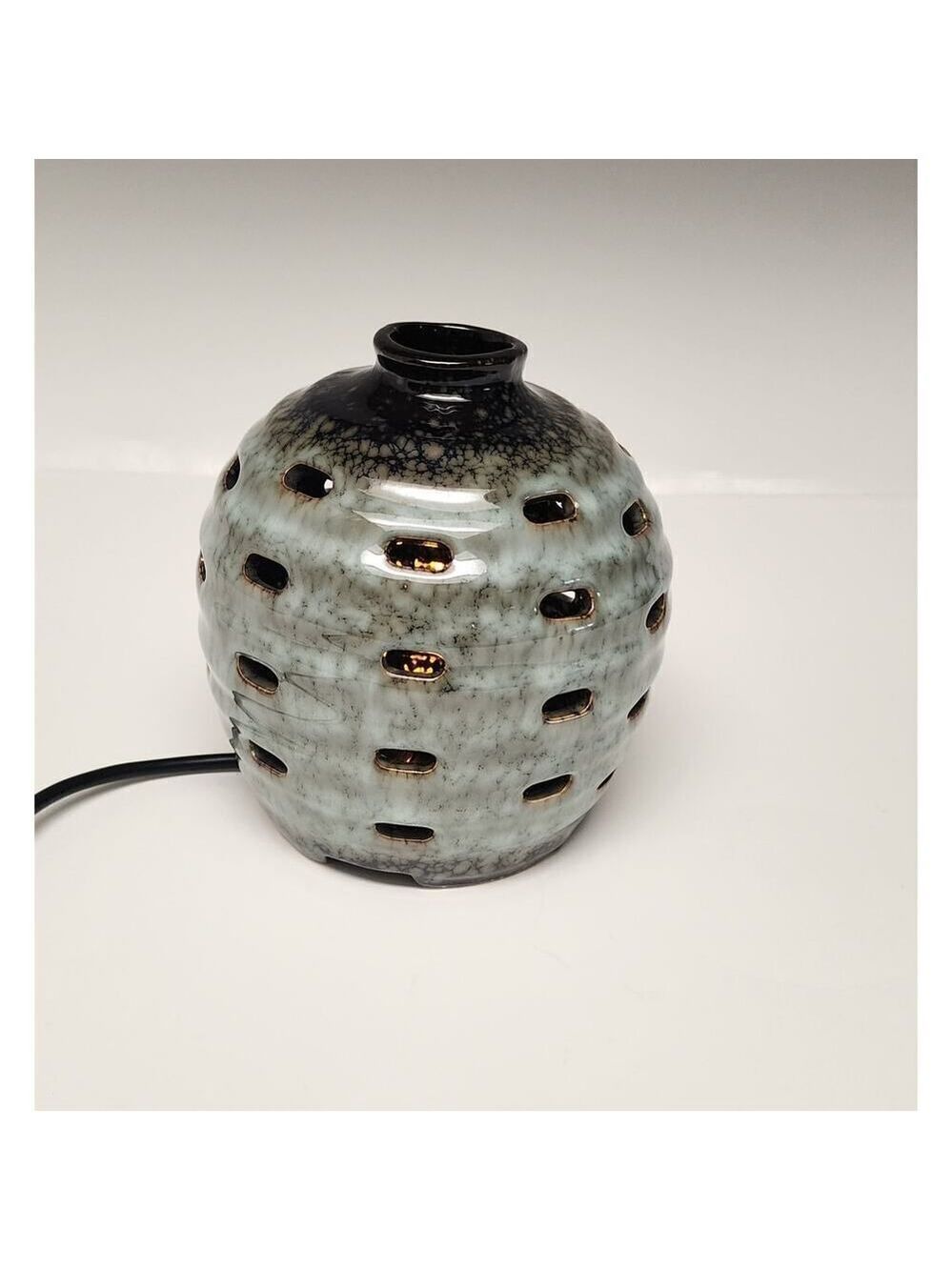 WESTINGHOUSE Scenterrific Fragrance Warmer Simulates A Warm Candle Glow